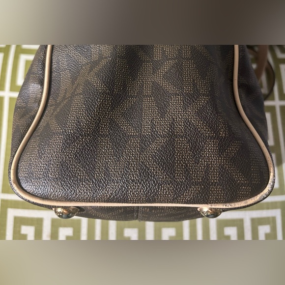 3 PC. MK Signature Coated Canvas Grayson Boston Crossbody, Wallet, & Dust Bag - Picture 15 of 15